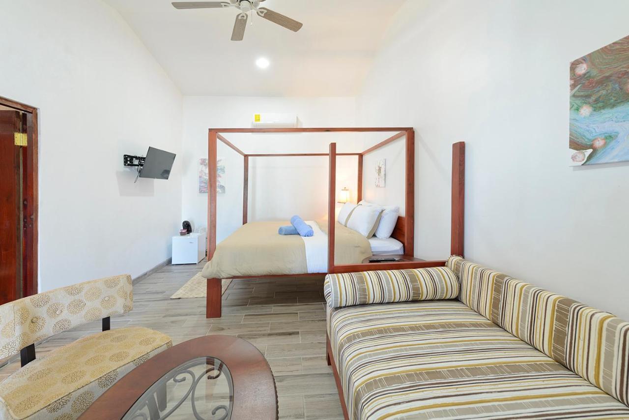 הופקינס Parrot Cove Lodge מראה חיצוני תמונה