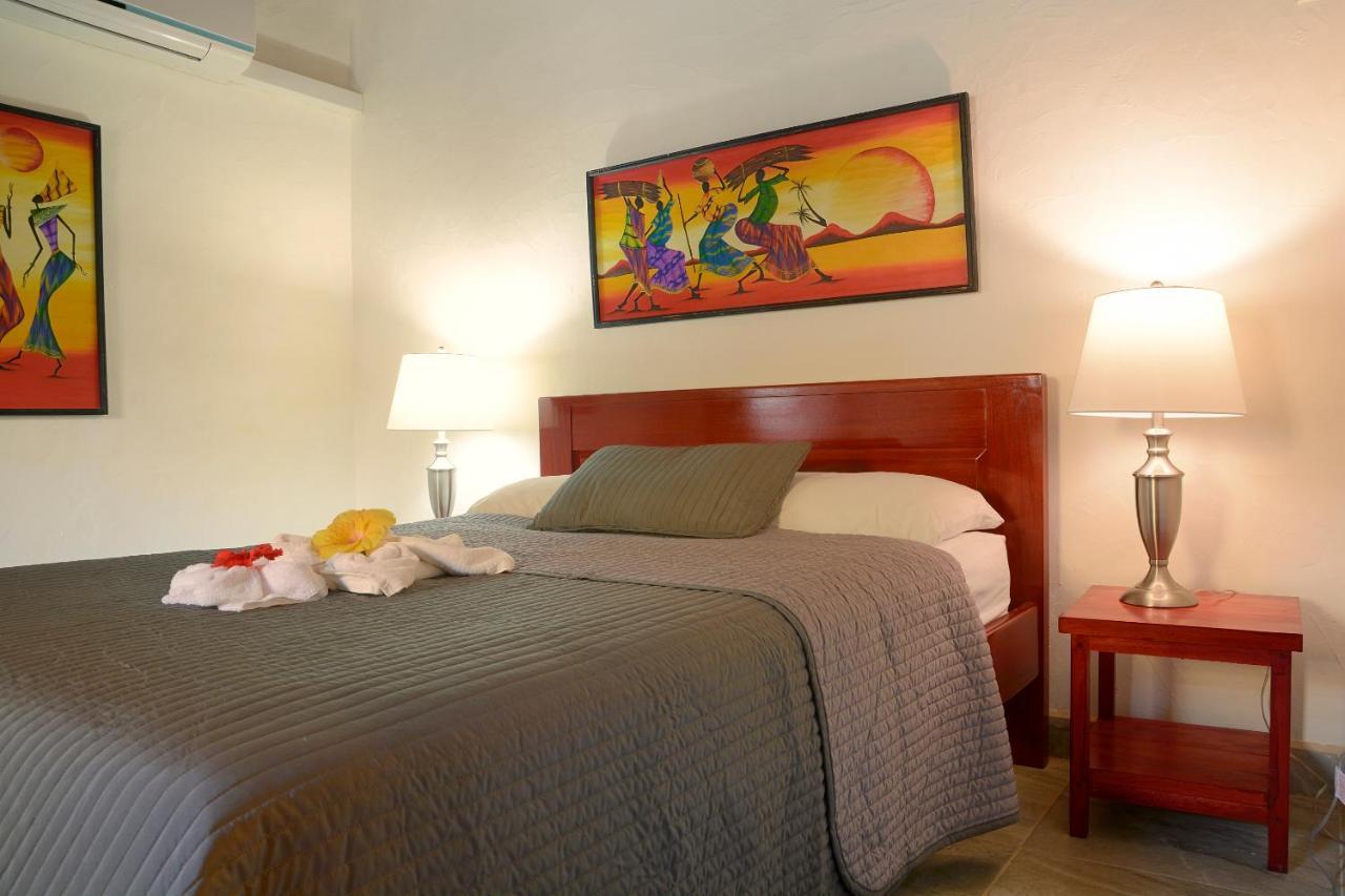 הופקינס Parrot Cove Lodge מראה חיצוני תמונה